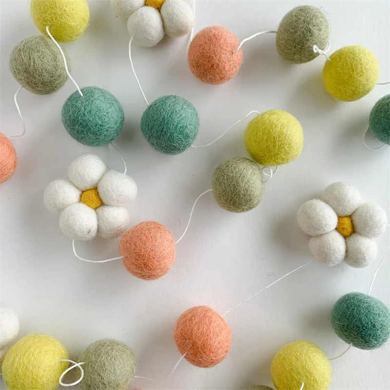 Ins Wool Felt Balls Daisy Flow - огляд і ціна Home Textiles & Decorations